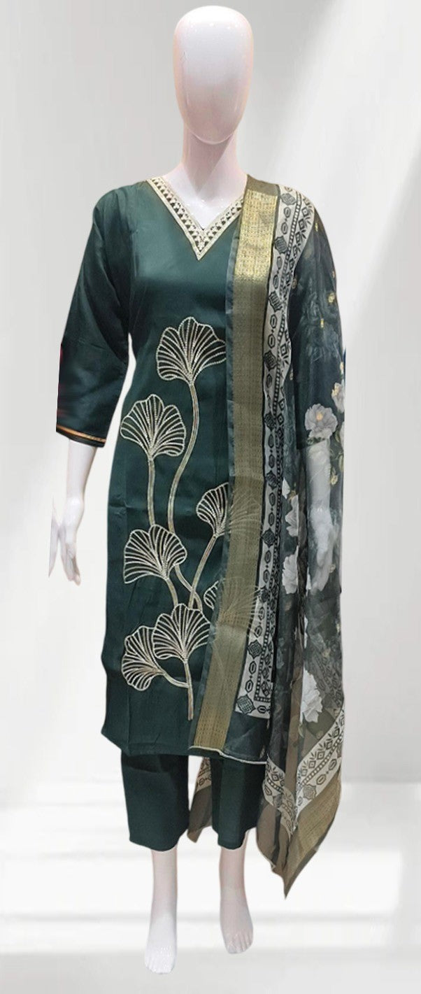 Emerald Elegance Silk Set